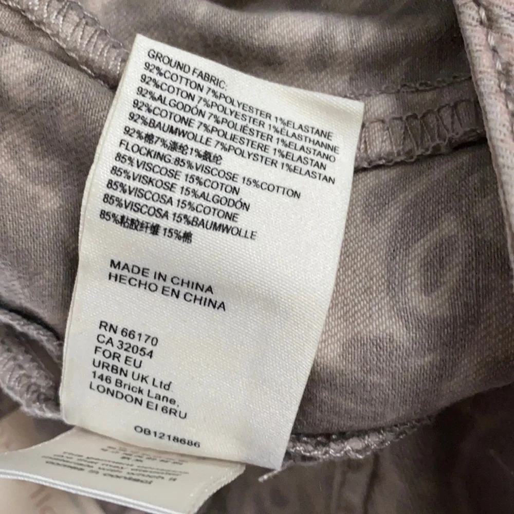 Final Sale 👀 No More Low Offers PILCRO FLOCKED HIGH-RISE LEGGINGS Size 27 Petite - Picture 10 of 14